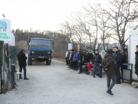 Sülhməramlıların daha 4 maşını aksiya ərazisindən keçdi