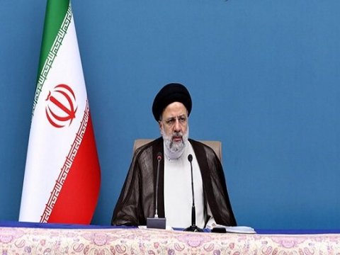 İran kosmik sənayedə sürətli irəliləyişə nail olub - Rəisi