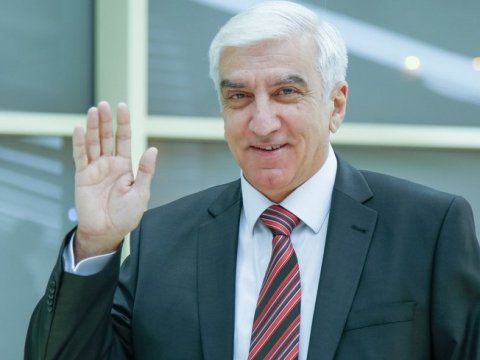 “Sənətdə məni heç vaxt tapşıran olmayıb” - İlhamla ad günü SÖHBƏTİ