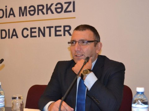 Arye Qutun adına mükafat təsis edildi