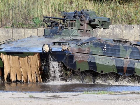 Almaniya Ukraynaya zirehli maşınlar verəcək 