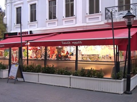 Nazirlik Bakıdakı məşhur restoranı bağladı - FOTO
