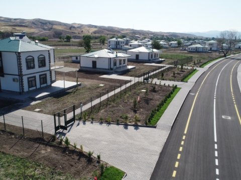 Kim istəyirsə, öz evini tiksin! - Qarabağın deputatlarından TƏKLİFLƏR