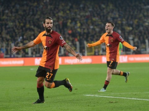 “Fənərbağça” öz meydanında “Qalatasaray”a uduzdu