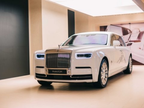 Ötən il “Rolls-Royce” rekord sayda satılıb