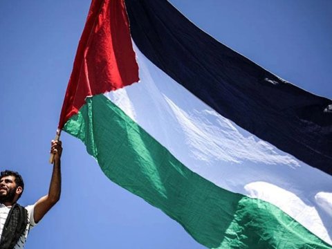 İsraildə Fələstin bayrağı qadağan edildi