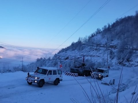 “Qırmızı Xaç”ın maşınları Xankəndidən Laçına keçdi