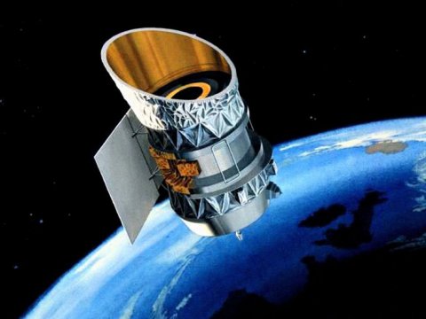 NASA-nın işləməyən peyki Yerə düşdü