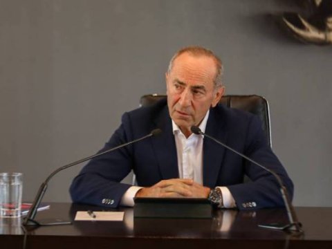 Köçəryan Laçın yolu ilə bağlı çıxış yolu görə bilmir