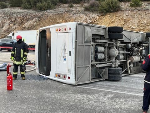 Türkiyədə avtobus aşdı - 2 nəfər öldü, 15 yaralı var