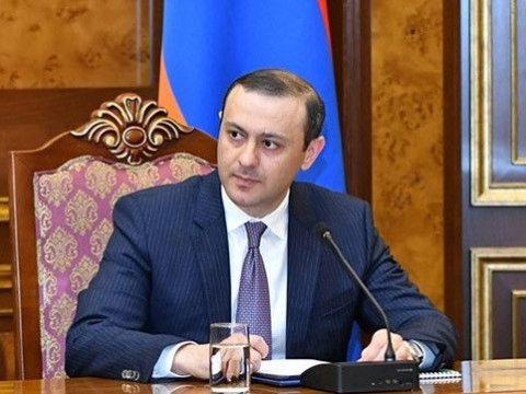 Qriqoryan da Aİ nümayəndə heyəti ilə görüşdü - YENİLƏNİB