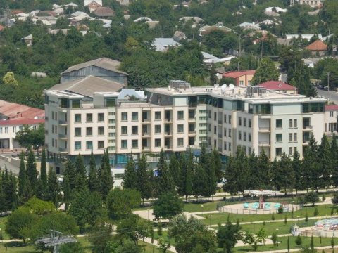 Azərbaycanda 9 milyon manata hotel satılır - FOTOLAR