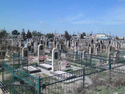 Qəbiristanlıqdan oğurluq etdilər
