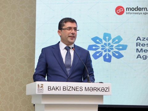 Jurnalistlərin reyestrdən keçməsi məcburi deyil 