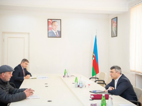 İnam Kərimov Xaçmazda vətəndaşları qəbul edib