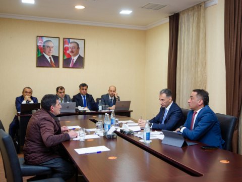 Nazir 6 rayonun sakinlərinin müraciətini dinləyib