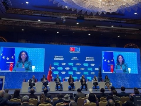 Beynəlxalq konfransda erməni cinayətlərindən danışıldı
