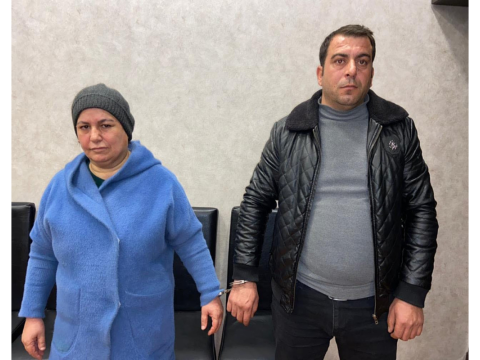 İki yaşlı uşağı qaçıran qadının 10 il həbsi istənildi 