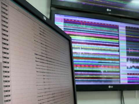 Aralıq dənizində zəlzələ oldu