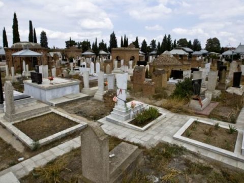 Qəbiristanlıqdan oğurluq edənlər TUTULDU