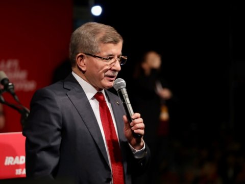 “Məni səhv anlayıblar” – Davudoğludan tənqidlərə cavab