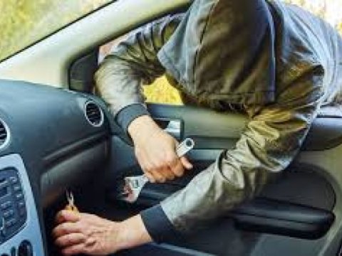 Təmir sexindən maşın qaçıran şəxs tapıldı