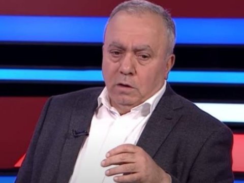 Eks-baş nazir Paşinyana: “Heç olmasa bir dəfə adam olun”