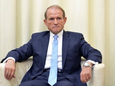 Zelenski Medvedçukun və 3 deputatın mandatını ləğv etdi