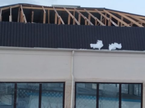 Külək Cəfər Cabbarlının ev-muzeyinin damını uçurdu