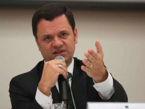 ABŞ-dan qayıdan sabiq nazir həbs olundu