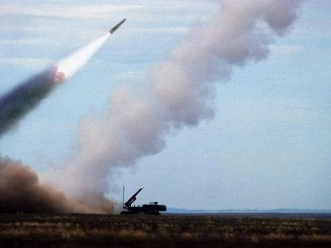 Rusiya Ukraynaya 38 raket atıb