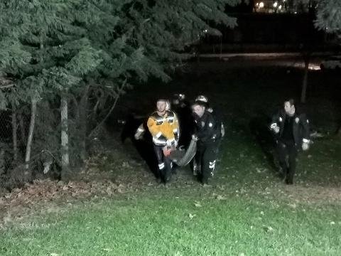 Yaşlı kişi 10 metrlik quyuya düşdü