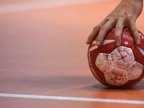 Bakıdakı oyunda Britaniya rəqibini məğlub etdi