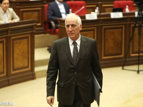 Ermənistan prezidenti Estoniyaya getdi