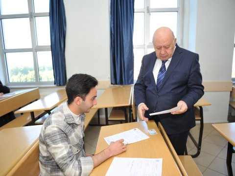 BMU rektoru imtahan sessiyasının gedişi ilə tanış oldu