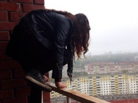 Özünü məktəb binasından atan şagirddən XƏBƏR VAR - YENİLƏNİB