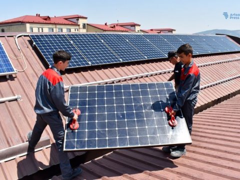 Ermənilər Qarabağda günəş stansiyaları quraşdırır