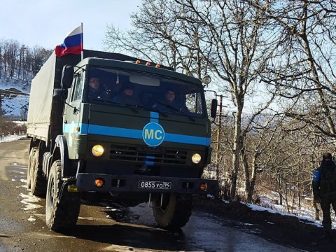 Laçın yolundan sülhməramlıların 30 maşını keçib