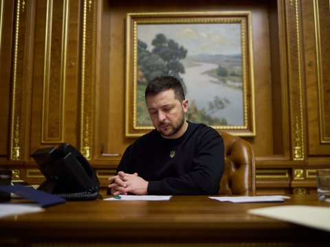 Zelenski 12-dən çox sui-qəsddən sağ çıxıb