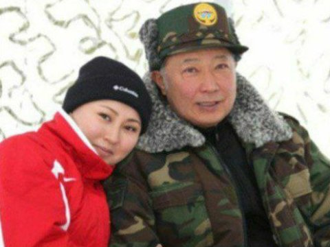 Eks-prezidentin xanımı vəfat etdi