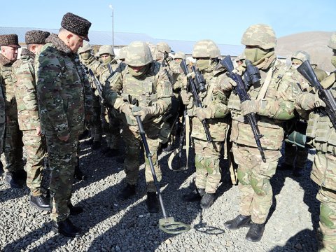 Generallar Ermənistanla sərhədə getdilər - FOTOLAR