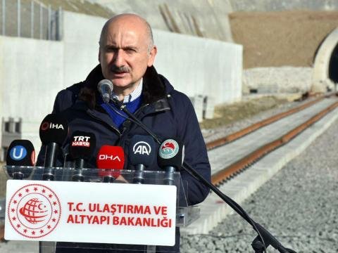 Bakı-Tbilisi-Qars dəmir yolu ən təhlükəsiz dəhlizdir - Türk NAZİR