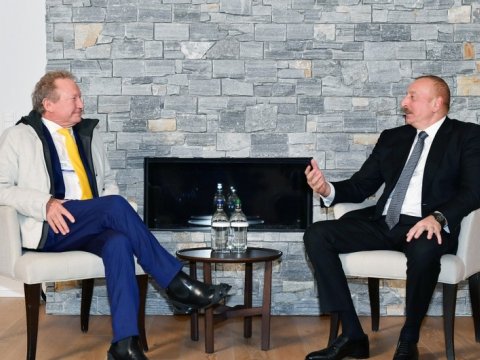 Prezident Davosda daha bir görüş keçirdi  - YENİLƏNİB 