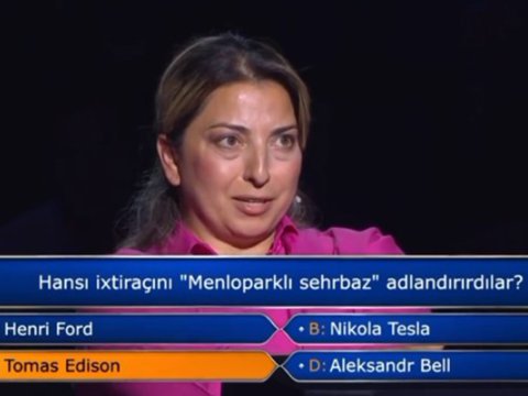Tarix müəllimi qazandığı pulu aztəminatlı ailənin uşağına xərcləyəcək - VİDEO