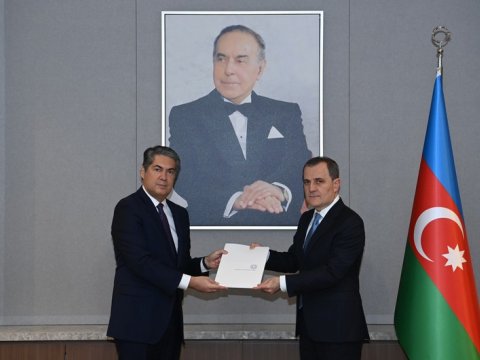 Nazir Yunanıstan səfirini qəbul etdi 