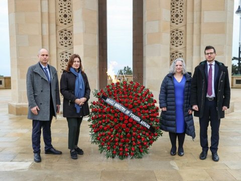 İsrail XİN-in nümayəndə heyəti Şəhidlər xiyabanında - FOTO