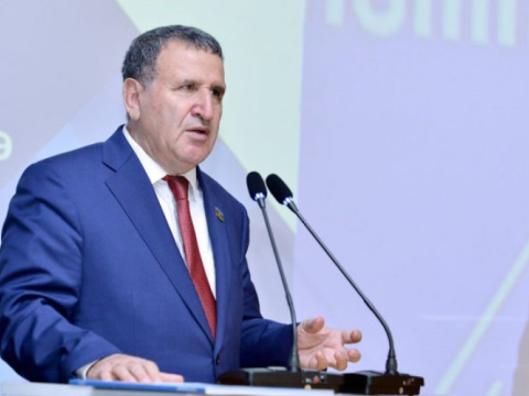 40 yaşına qədər elmlər doktoru olanların sayı cəmi 8 nəfərdir