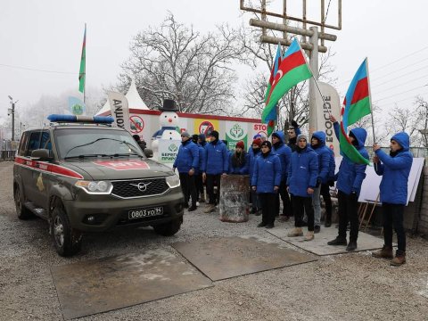 Sülhməramlıların daha iki maşını aksiya ərazisindən keçdi