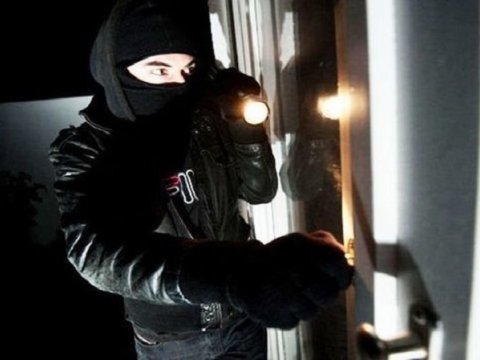 Fabrikdən 24 min manatlıq oğurluq 