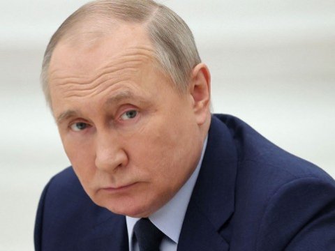 Putin Pavlovu vəzifəsindən azad etdi